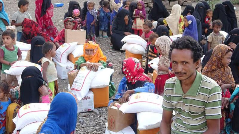 Yemeni families south of Hodeidah receive aid from the UAE. WAM