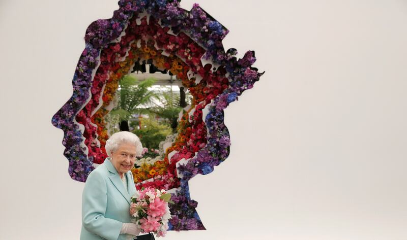 The queen at a Chelsea Flower Show display in 2016. Getty