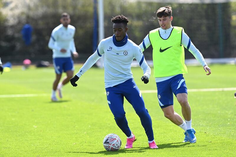 COBHAM, ENGLAND - APRIL 16:  Callum Hudson-Odoi and Mason Mount of Chelsea during a training session at Chelsea Training Ground on April 16, 2021 in Cobham, England. (Photo by Darren Walsh/Chelsea FC via Getty Images)