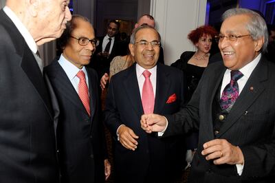 Srichand Hinduja (2L) and Gopichand Hinduja (2R). Getty Images