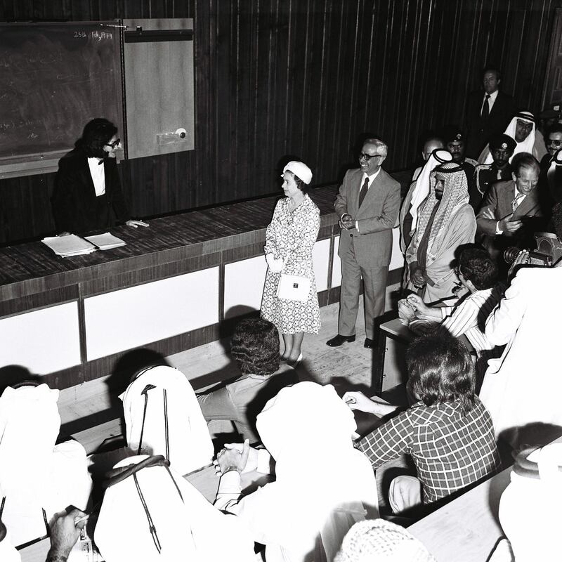 Sheikh Zayed and Queen Elizabeth visiting UAE University in Al Ain, 25 Feb, 1979. Courtesy to Al-Ittihad. History Project 2011