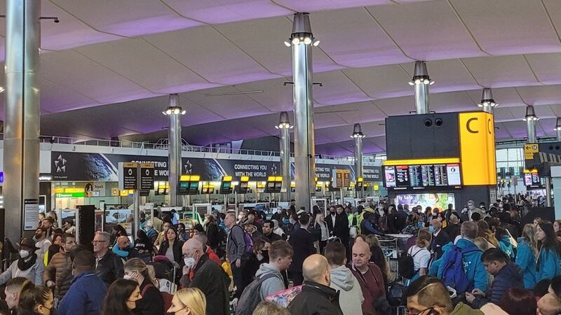 Long queues form at check-in at Terminal 2 of Heathrow Airport. Photo: Twitter