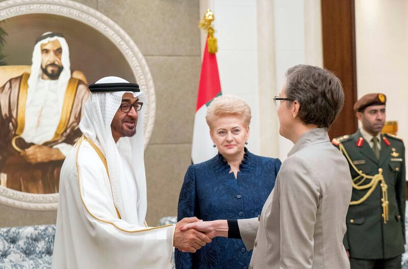 ABU DHABI, UNITED ARAB EMIRATES - October 31, 2017: HH Sheikh Mohamed bin Zayed Al Nahyan Crown Prince of Abu Dhabi Deputy Supreme Commander of the UAE Armed Forces (L), greets a guest accompanying HE Dalia Grybauskait President of Lithuania (R), during a reception at Mushrif Palace.


( Rashed Al Mansoori / Crown Prince Court - Abu Dhabi )
---