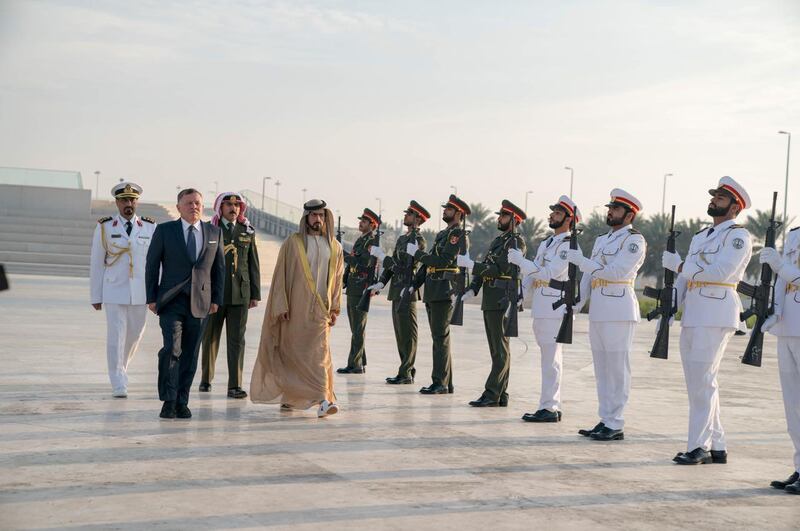 ABU DHABI, 7th February, 2018 (WAM) -- King Abdullah II of Jordan on Wednesday visited Abu Dhabi’s Wahat Al Karama, the national landmark built to immortalise the sacrifices of the UAE’s brave heroes. King Abdullah was received by Sheikh Khalifa bin Tahnoun bin Mohammed Al Nahyan, Director of The Martyrs’ Families’ Affairs Office at the Abu Dhabi Crown Prince Court. Wam