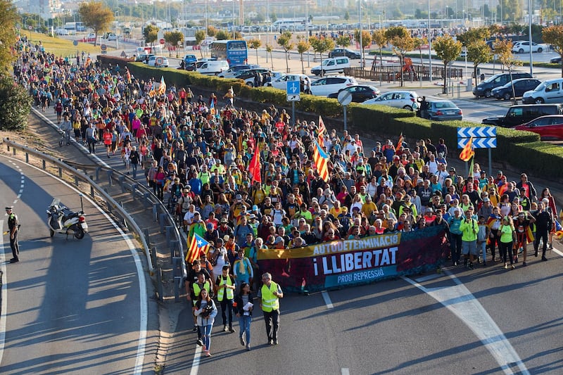 epa07926695 General view of a protest march from Girona to Barcelona, during the second day of the so-called 'Protest Marches for Freedom', near of the town of Malgrat de Mar, in Catalonia, Spain, 17 October 2019. Protest marches were called for in several parts of Catalonia to converge in Barcelona on 18 October to protest against Spanish Supreme Court's sentence against Catalan pro-independence leaders, released last 14 October.  EPA/Alejandro Garcia