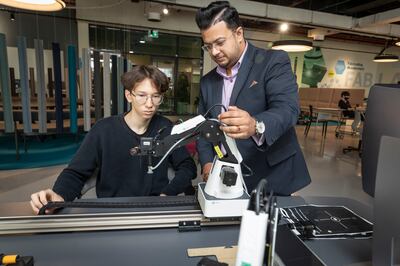 A science class and AI class at Dubai American Academy. Antonie Robertson / The National
