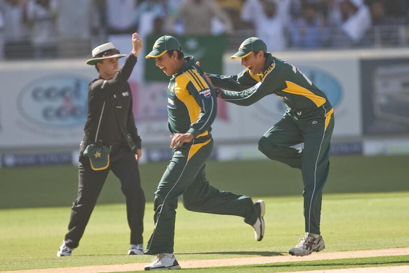 United Arab Emirates -Dubai- April 22, 2009:

SPORTS: Pakistan takes on Australia during the Chapal Cup at the Dubai Sports City stadium in Dubai on Wednesday, April 22, 2009. Amy Leang/The National
 *** Local Caption ***  amy_042209_cricket_04.jpg