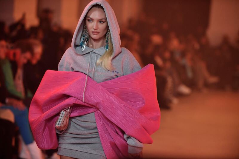 South African model Candice Swanepoel presents a creation during the Off-White women's autumn/winter 2022-2023 ready-to-wear show in Paris on February 28, 2022. AFP