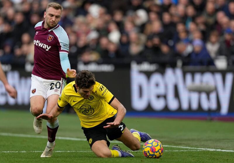 Marcos Alonso – 5. Quiet game from the Spaniard. Didn’t offer all that much in attack and never entirely comfortable in defence. Replaced by Pulisic.  AP