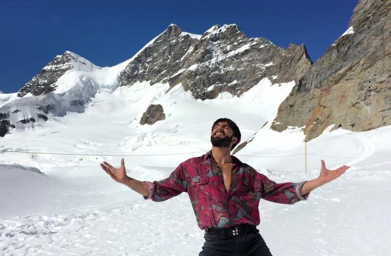 Ranveer Singh danced to one of Shah Rukh Khan's songs while on holiday in Switzerland – the video has gone viral on social media. Courtesy @RanveerOfficial via Twitter