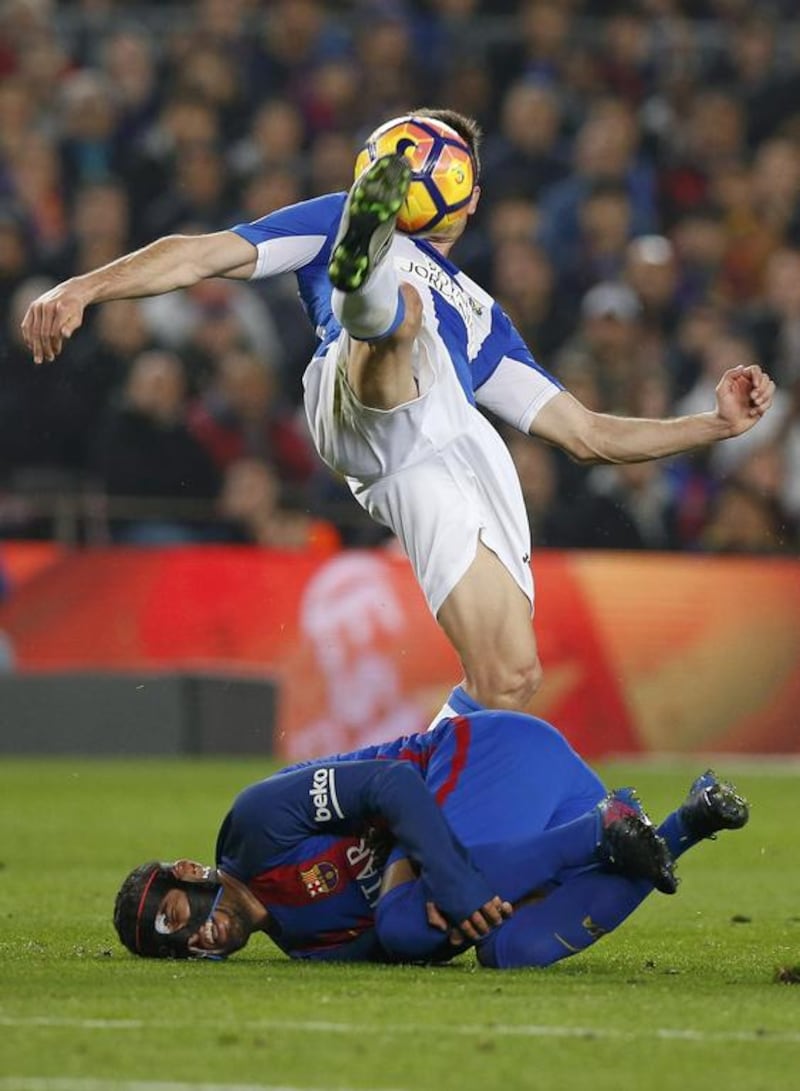 Barcelona’s Rafinha in action against Leganes’ Diego Rico. Albert Gea / Reuters