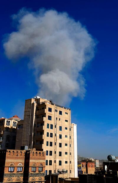 Smoke billows following an air strike in the Yemeni capital Sanaa on May 16, 2019. Warplanes struck the rebel-held Yemeni capital two days after the insurgents claimed drone strikes that shut a key oil pipeline in neighbouring Saudi Arabia, the rebels and witnesses said. One witness told AFP he heard a loud explosion in the heart of Sanaa. The rebels' Al-Masirah television blamed "aircraft of the (Saudi-led) aggression".
 / AFP / Mohammed HUWAIS
