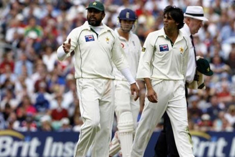 Inzamam-ul-Haq, left, led his team off the field at The Oval in 2005, after clashing with umpire Darrell Hair, right.