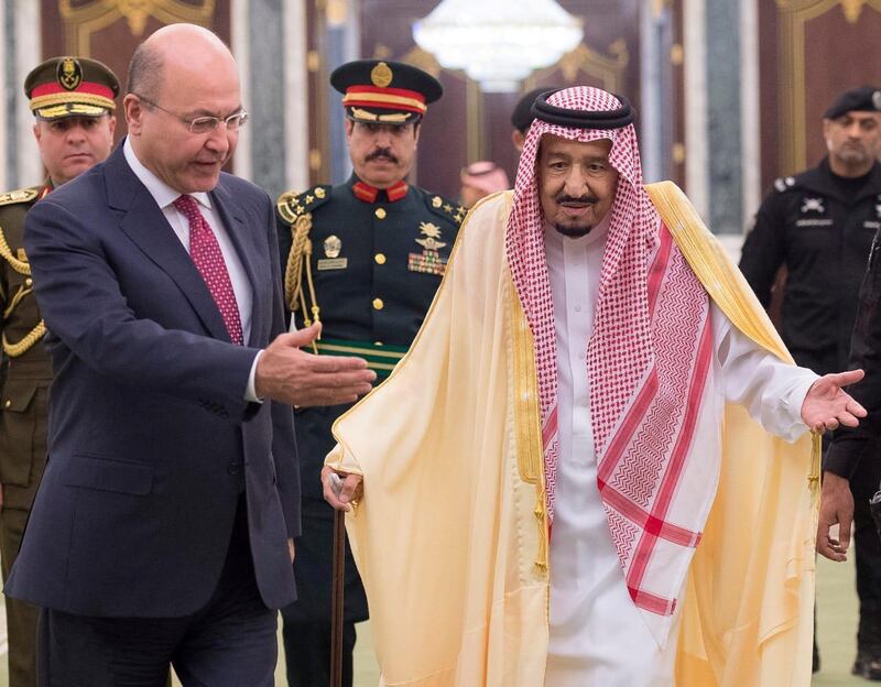 Saudi Arabia's King Salman bin Abdulaziz Al Saud meets with Iraq's President Barham Salih during his visit in Riyadh, Saudi Arabia, November 18, 2018. The Presidency of the Republic of Iraq Office/Handout via REUTERS   ATTENTION EDITORS - THIS IMAGE WAS PROVIDED BY A THIRD PARTY.