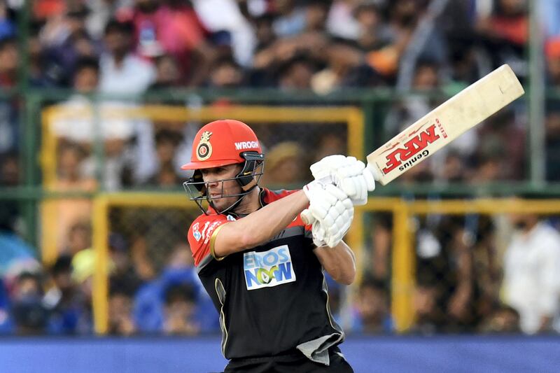Royal Challengers Bangalore cricketer AB De Villiers plays a shot during the 2018 Indian Premier League (IPL) Twenty20 cricket match between Rajasthan Royals and Royal Challengers Bangalore at the Sawai Mansingh Stadium in Jaipur on May 19, 2018. (Photo by CHANDAN KHANNA / AFP) / ----IMAGE RESTRICTED TO EDITORIAL USE - STRICTLY NO COMMERCIAL USE----- / GETTYOUT
