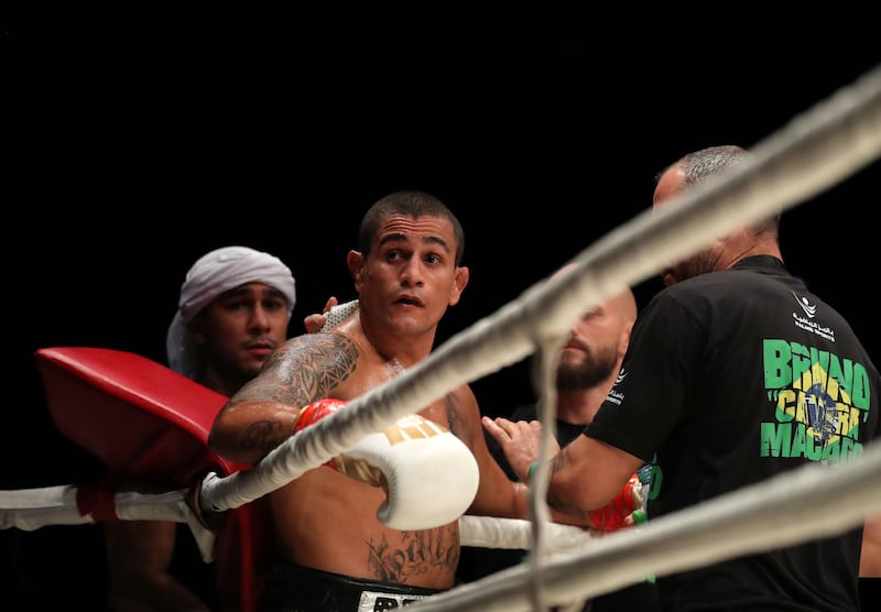Bruno Machado in his corner during his fight against Anderson Silva.