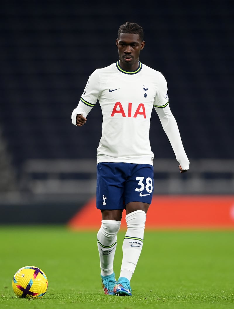 LONDON, ENGLAND - DECEMBER 21: Yves Bissouma of Tottenham Hotspur runs with the ball during the Friendly match between Tottenham Hotpsur and OGC Nice at Tottenham Hotspur Stadium on December 21, 2022 in London, England. (Photo by Alex Davidson / Getty Images)