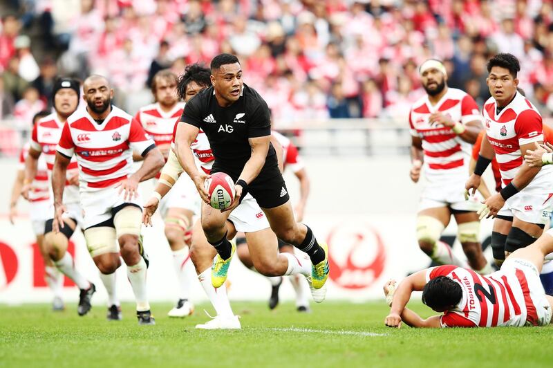 CHOFU, JAPAN - NOVEMBER 03:  Ngani Laumape  of the All Blacks scores a try during the test match between Japan and New Zealand All Blacks at Tokyo Stadium on November 3, 2018 in Chofu, Tokyo, Japan.  (Photo by Hannah Peters/Getty Images)