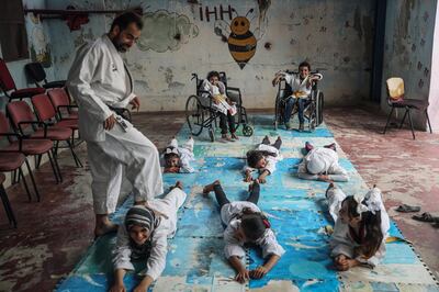 In the Syrian village of Aljiina, near the city of Aleppo, Wasim Satot has opened a karate school for children. What makes it special is that girls and boys with and without disabilities are taught together. They’re aged between six and 15 years old. With his school, Satot wants to create a sense of community and overcome any traumas of war in the minds of the children.
