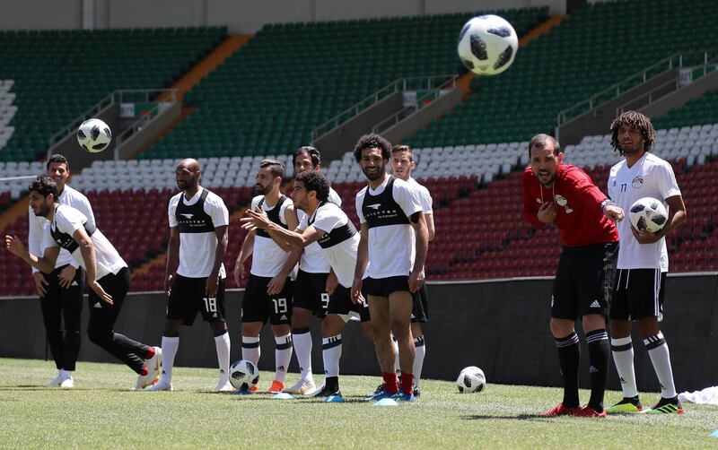 Egypt's forward Mohamed Salah, centre, takes part in a training at the Akhmat Arena stadium in Grozny, Russia, on June 13, 2018, ahead of the Russia 2018 World Cup football tournament. Karim Jaafar / AFP