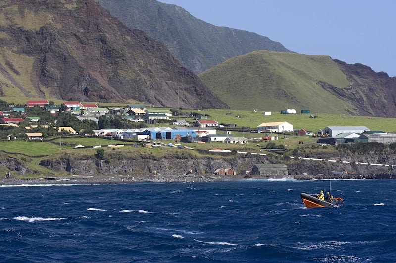 TR7423 Tristan da Cunha seen from the sea, Tristan da Cunha. Alamy