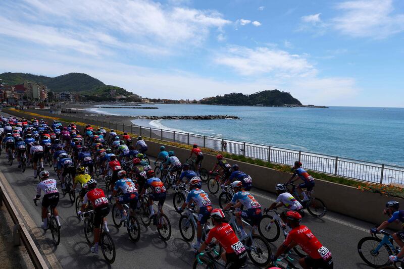 The peloton next to the sea near Sestri Levante during Stage 5. AFP