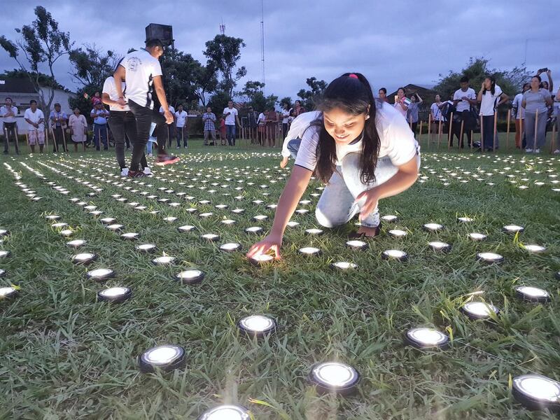 A Guiding Light event in Bolivia lights up the town with solar lanterns that are distributed to those in need who do not have access electricity in their homes. Courtesy of Zayed Sustainability Prize