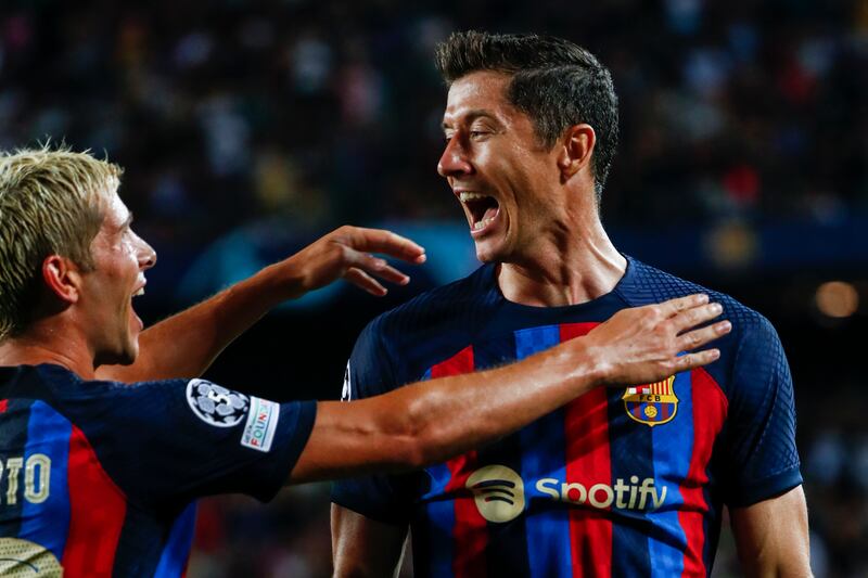 Barcelona's Robert Lewandowski celebrates after scoring his side's second goal during a Group C Champions League soccer match between FC Barcelona and Viktoria Plzen at the Camp Nou stadium in Barcelona, Spain, Wednesday, Sept.  7, 2022.  (AP Photo / Joan Monfort)