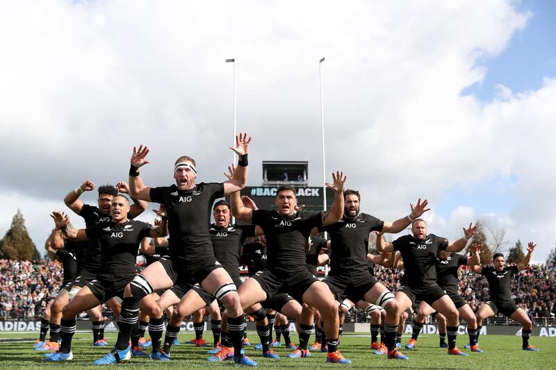 HAMILTON, NEW ZEALAND - SEPTEMBER 07: The All Blacks perform the haka ahead of the rugby Test Match between the New Zealand All Blacks and Tonga at FMG Stadium on September 07, 2019 in Hamilton, New Zealand. (Photo by Hannah Peters/Getty Images)