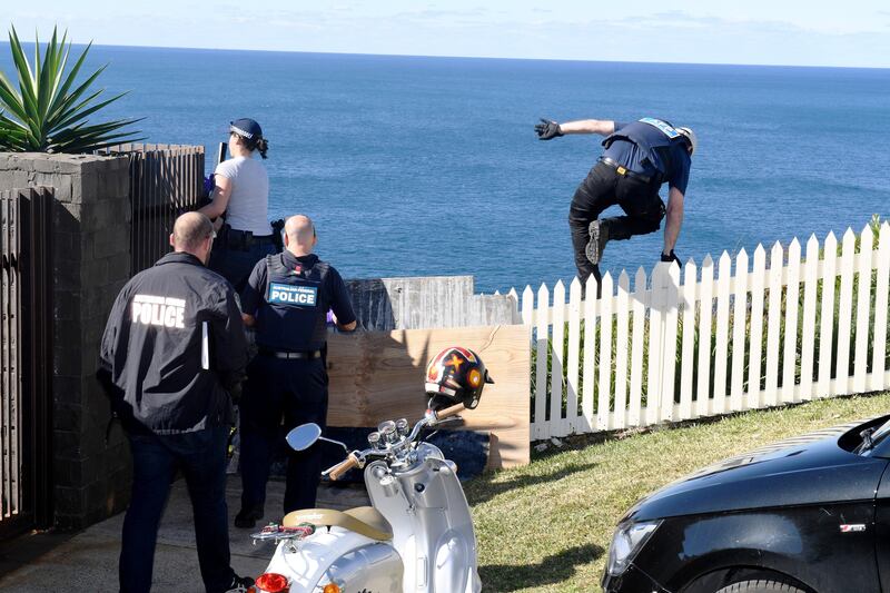 epa06131597 Australian police search the home of Kings Cross club owner John Ibrahim during a police investigation called Operation Vadar in Sydney, Australia, 08 August 2017. Two brothers of Kings Cross club owner John Ibrahim, Michael and Fadi Ibrahim were reportedly been arrested in Dubai over their involvement in an alleged drug smuggling syndicate. AFP Assistant Commissioner Neil Gaughan told reporters on 08 August, that seventeen people across Australia, Dubai and the Netherlands were arrested under Operation Vader.  EPA/BRENDAN ESPOSITO AUSTRALIA AND NEW ZEALAND OUT