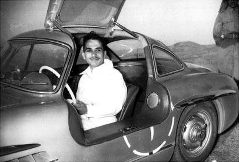 (Files) -- Undated file picture shows young Jordan King Hussein in a sports car. 

Photo non datée du roi Hussein de Jordanie au volant d'une voiture de sport. (Photo by ROYAL FAMILY ALBUM / AFP)