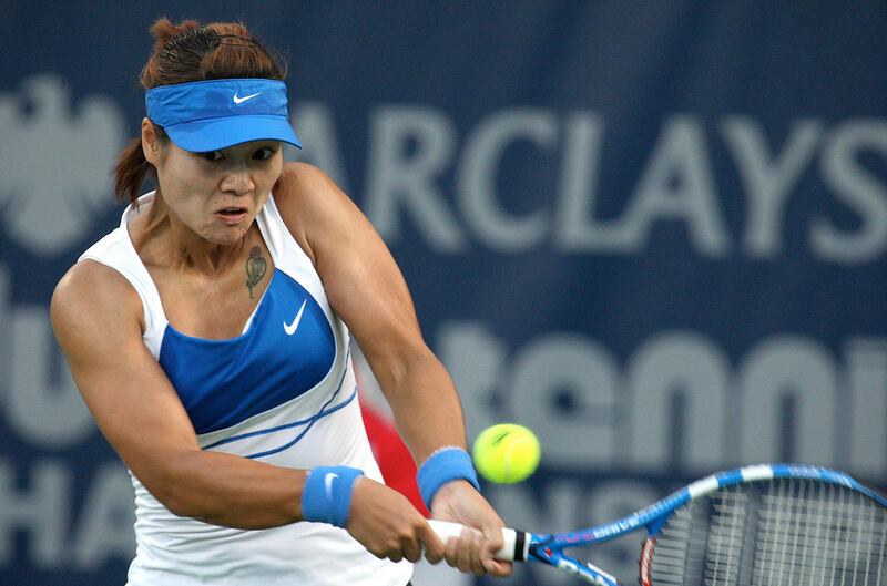 
DUBAI, UNITED ARAB EMIRATES, Feb-16: Na LI (CHN) playing against Maria Jose Martinez Sanchez (ESP) in the second round of Barclays Dubai Tennis Championship at Dubai Tennis Stadium in Dubai. (Pawan Singh / The National) For Sports. Story by William