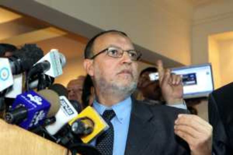 CAIRO, EGYPT: Senior Muslim Brotherhood leader Essam El-Erian, speaks at a news conference on at the group's headquarters in Cairo.  January 16, 2010. Mahmoud Ezzat, the Brotherhood's newly elected deputy leader, and two other members of the group's guidance council - identified as Essam el-Erian and Abdul-Rahman el-Bir - were arrested in the early hours of Monday by Egyptian security forces. VICTORIA HAZOU