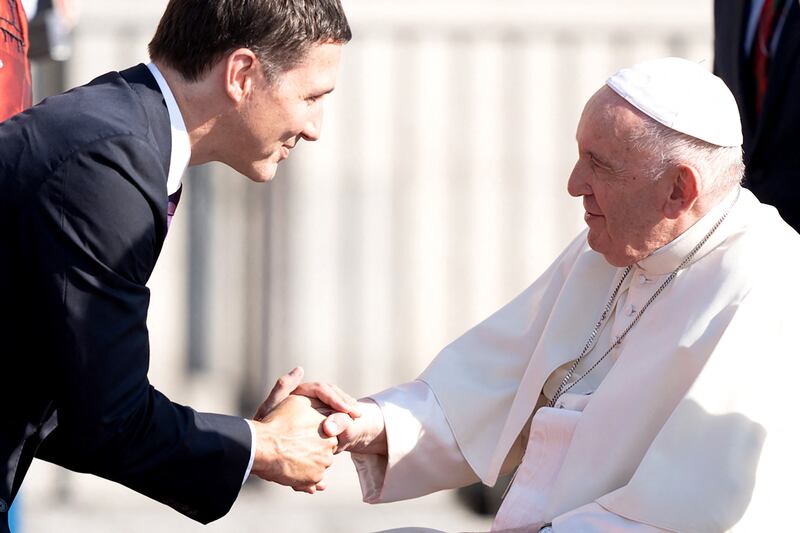 Canadian Prime Minister Justin Trudeau greets Pope Francis as he arrives at the Citadelle in Quebec City. AFP