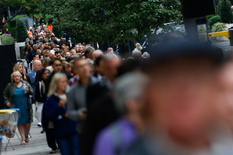 Thousands of people are queueing in London to see Queen Elizabeth lying in state in Westminster Hall. Bloomberg