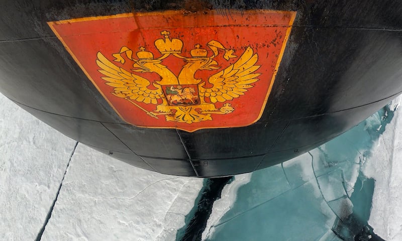 The Russian "50 Years of Victory" nuclear-powered icebreaker makes its way in the Arctic Ocean on August 20, 2021. AFP