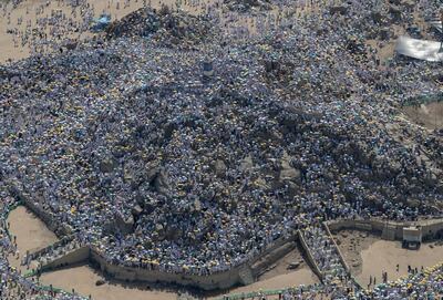 epaselect epa06959727 An aerial view of the Mount Arafat, where thousands Muslim worshippers gather during the Hajj pilgrimage, near Mecca, Saudi Arabia, 20 August 2018. Around 2.5 million Muslims are expected to attend this year's Hajj pilgrimage, which is highlighted by the Day of Arafah, one day prior to Eid al-Adha. Eid al-Adha is the holiest of the two Muslims holidays celebrated each year, it marks the yearly Muslim pilgrimage (Hajj) to visit Mecca, the holiest place in Islam.  EPA/SEDAT SUNA