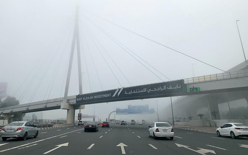 DUBAI, UNITED ARAB EMIRATES , Feb 11– View of the early morning fog in Dubai. (Pawan Singh / The Nationals) For News/Stock/Online/Instagram/Standalone/Big Picture.