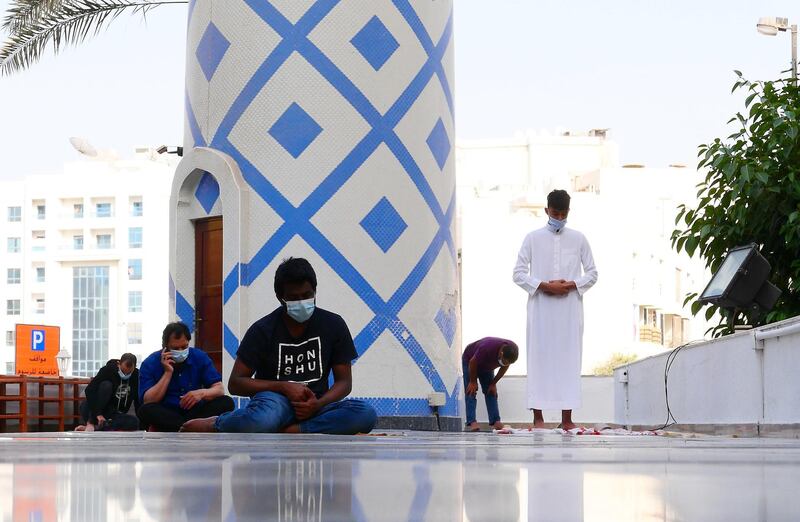 DUBAI , UNITED ARAB EMIRATES , April 13  – 2021 :- Outside view of the Omar Ali Bin Haider Mosque in Deira Dubai. ( Pawan Singh / The National ) For News/Online/Instagram. Story by Sarwat