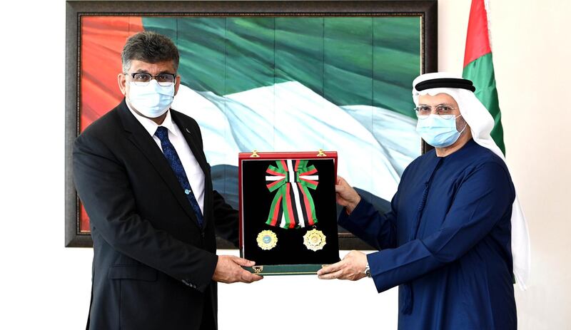Sheikh Khalifa bin Zayed Al Nahyan has conferred the Medal of Independence of the First Order on Kamlesh Prakash, Ambassador of Fiji to the UAE, on the occasion of the end of his tenure in the country. WAM
