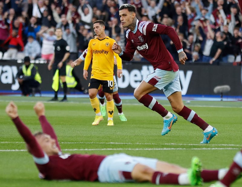 West Ham United v Fulham (5pm): West Ham will be looking for their second home win on the spin after last week's 2-0 victory over Wolves. Fulham will be hoping for better fortunes after their defeat to Newcastle which saw Nathaniel Chalobah sent-off, top-scorer Aleksandar Mitrovic limp off and the team lose 4-1. Prediction: West Ham 2 Fulham 1. AFP