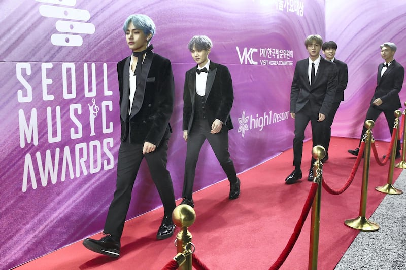 SEOUL, SOUTH KOREA - JANUARY 15: South Korean boy band BTS attend the Seoul Music Awards on January 15, 2019 in Seoul, South Korea. (Photo by Chung Sung-Jun/Getty Images)