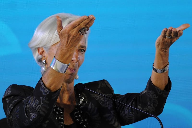 Managing Director of the International Monetary Fund (IMF) Christine Lagarde gestures during the closing ceremony for the IMF and World Bank annual meetings in Nusa Dua on Indonesia’s resort island of Bali on October 14, 2018. / AFP / Sonny TUMBELAKA
