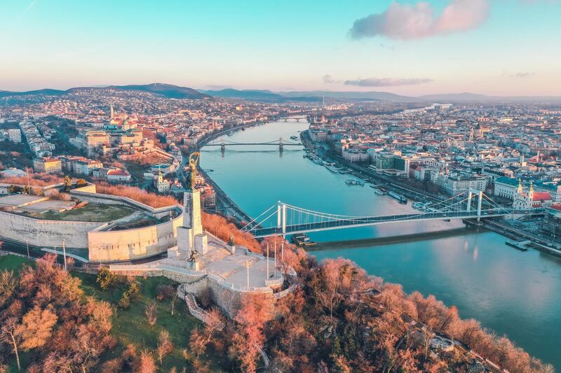 Emirates will resume flights to Budapest from October 21. Unsplash