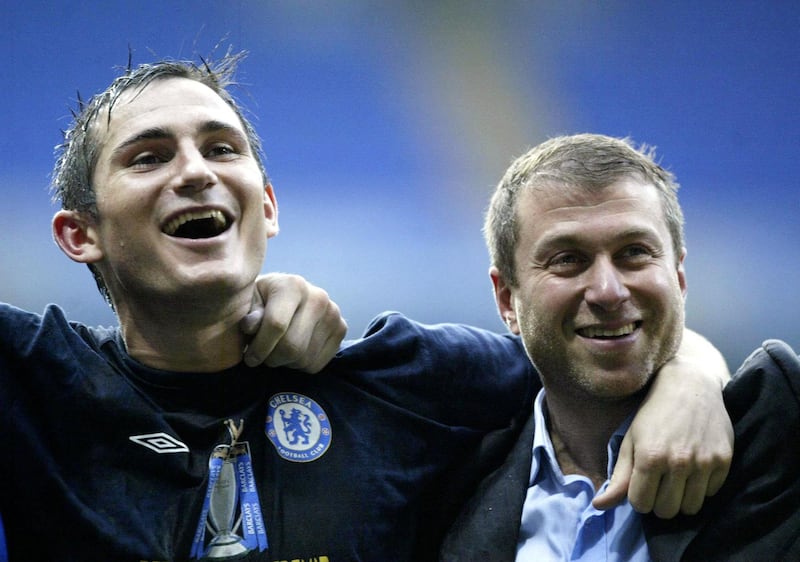 File photo dated 30-04-2005 of Chelsea's Frank Lampard (left) and owner Roman Abramovich. PRESS ASSOCIATION Photo. Issue date:Tuesday June 25, 2019. Derby have given permission for Chelsea to speak to Frank Lampard about the vacant managerial position at Stamford Bridge, the Championship club have announced. See PA story SOCCER Chelsea. Photo credit should read Nick Potts/PA Wire.