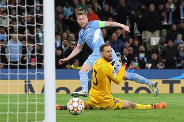 Soccer Football - Champions League - Quarter-Final - First Leg - Manchester City v Atletico Madrid - Etihad Stadium, Manchester, Britain - April 5, 2022 Manchester City's Kevin De Bruyne scores their first goal REUTERS / Phil Noble