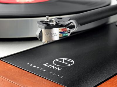 Linn Akurate LP12 in Rosenut. Courtesy Linn