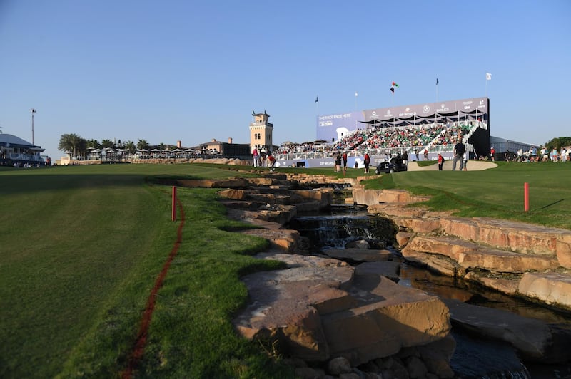 DUBAI, UNITED ARAB EMIRATES - NOVEMBER 18:  General View of the 18th hole during the third round of the DP World Tour Championship at Jumeirah Golf Estates on November 18, 2017 in Dubai, United Arab Emirates.  (Photo by Ross Kinnaird/Getty Images)