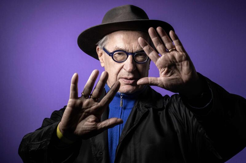 TOPSHOT - German director Wim Wenders poses during a photo session at the Grand Palais in Paris, on April 18, 2018. / AFP / JOEL SAGET
