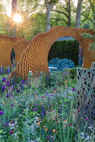 The David Harber and Savills Garden. Designed by: Nic Howard. Sponsored by: David Harber and Savills. RHS Chelsea Flower Show 2018. Stand no. 322